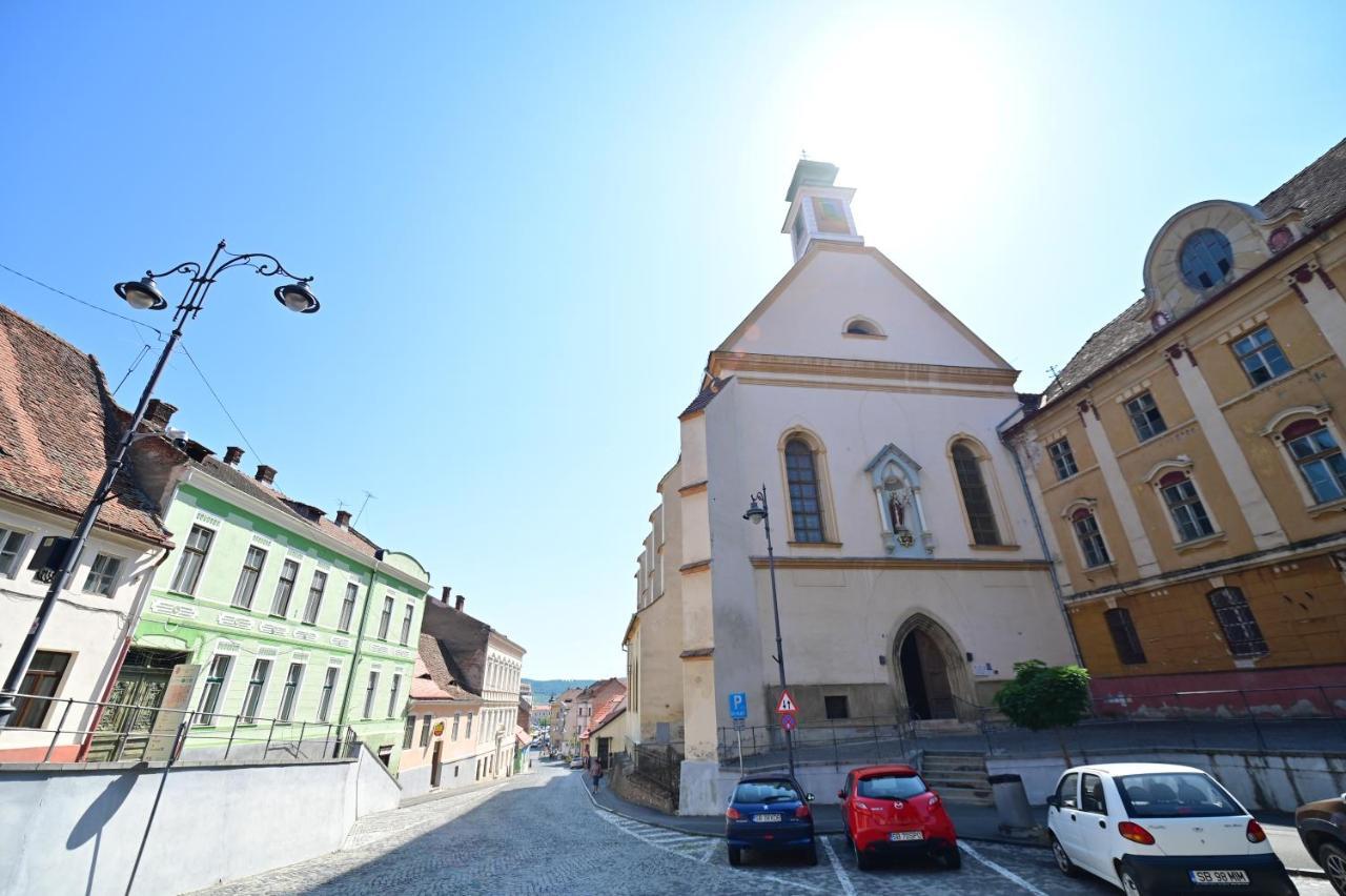 Test Gm Apartment Sibiu Exterior foto